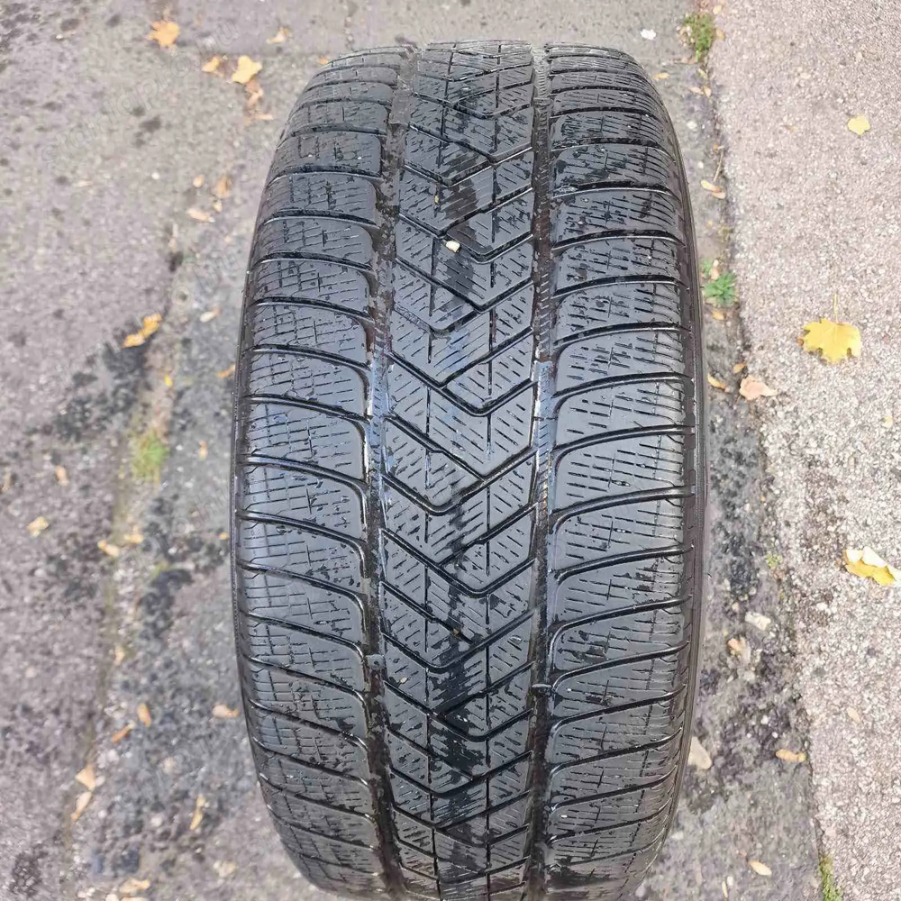 Pirelli scorpion téligumi
