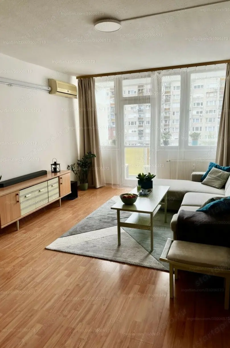 Kiadó szoba lánynak