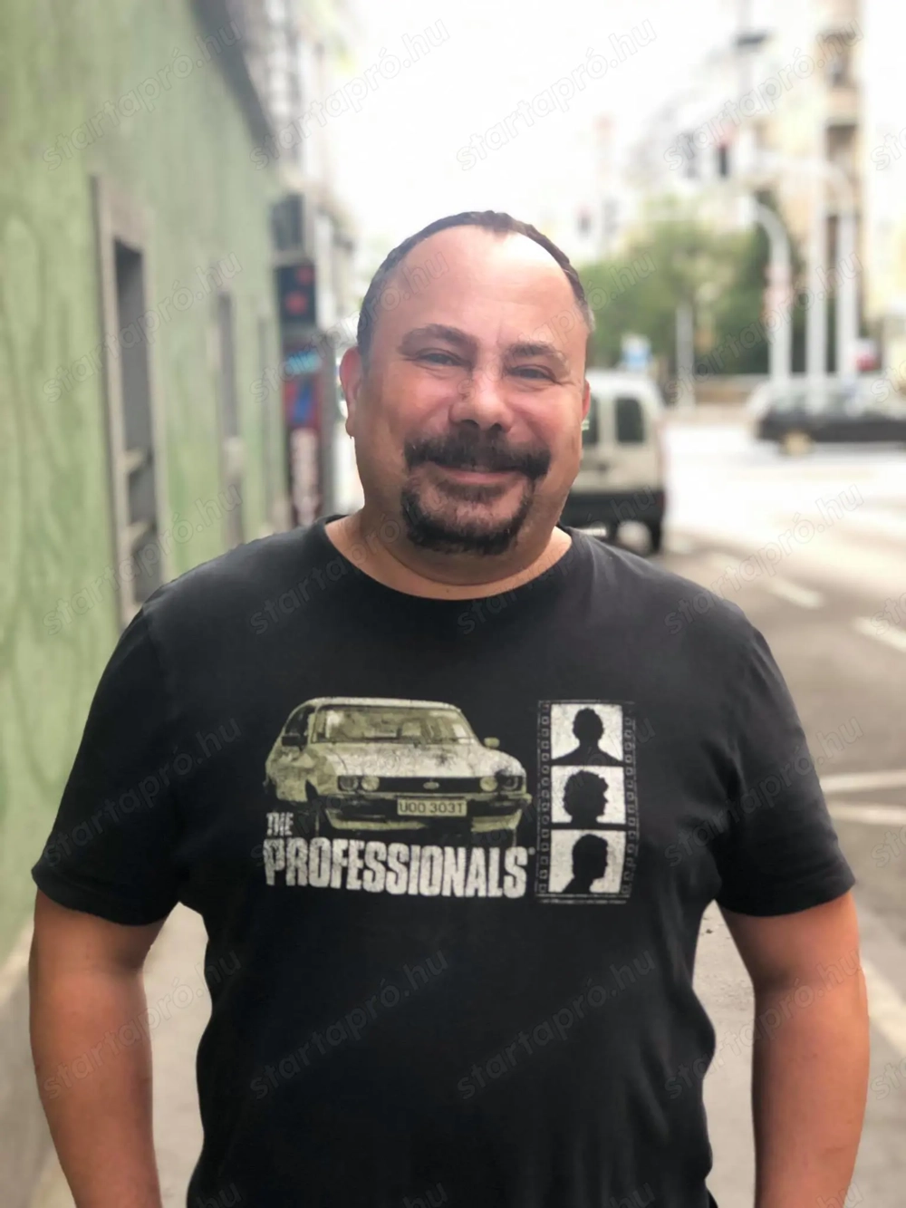 Kreatív szövegíró, újságíró, szerkesztő