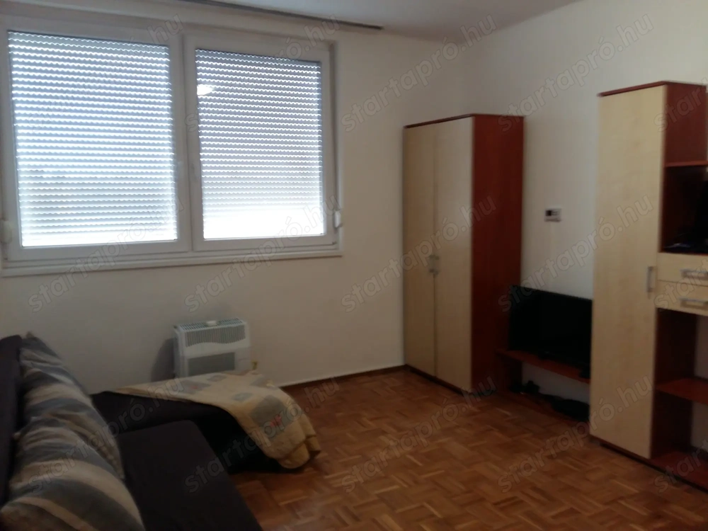 Strandra néző napos,világos kétszobás lakás