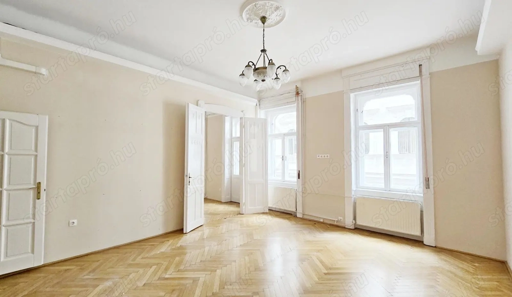 Duna partnál, azonnal költözhető erkélyes iroda kiadó!