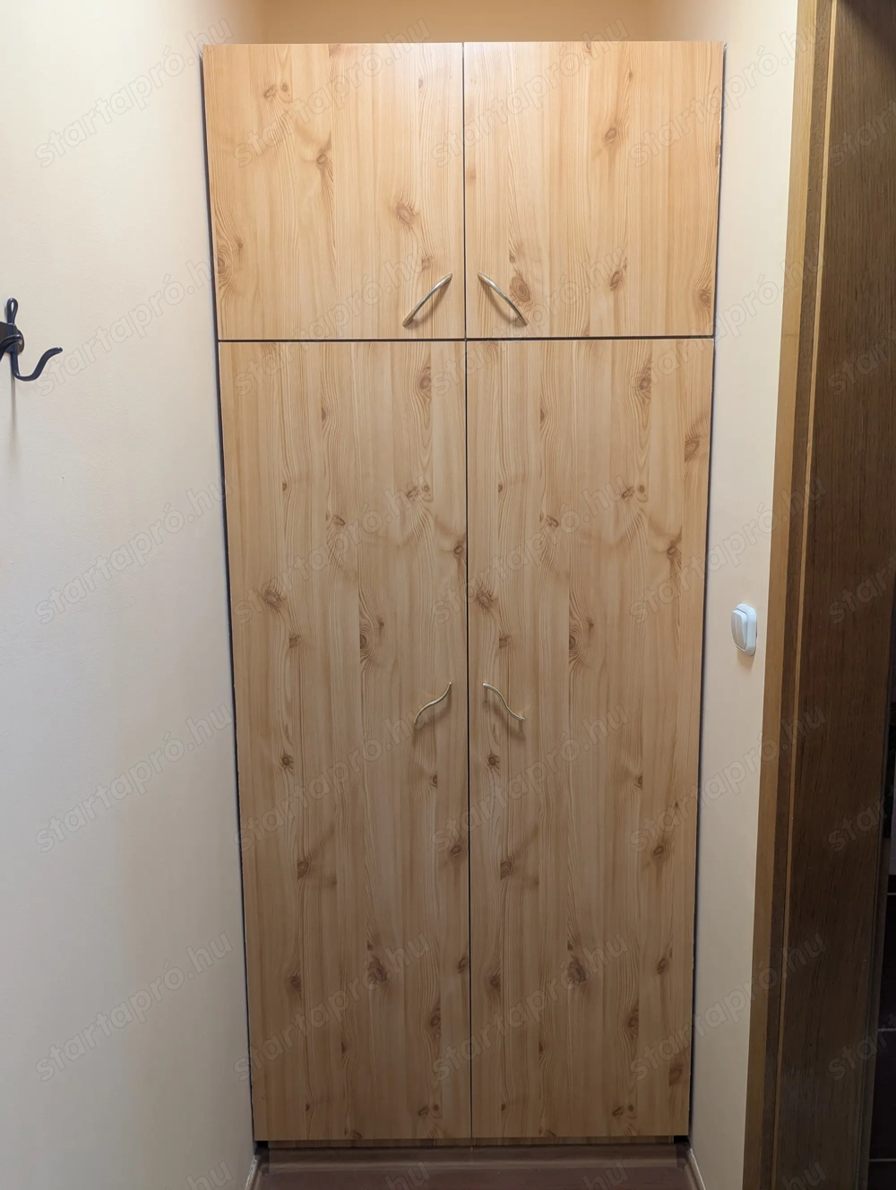 Kétajtós ruhásszekrény eladó