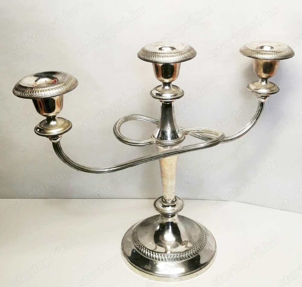 Ezüstözött neobarokk stílusú ívelt karos asztali gyertyatartó. Retro iparművészeti alkotás