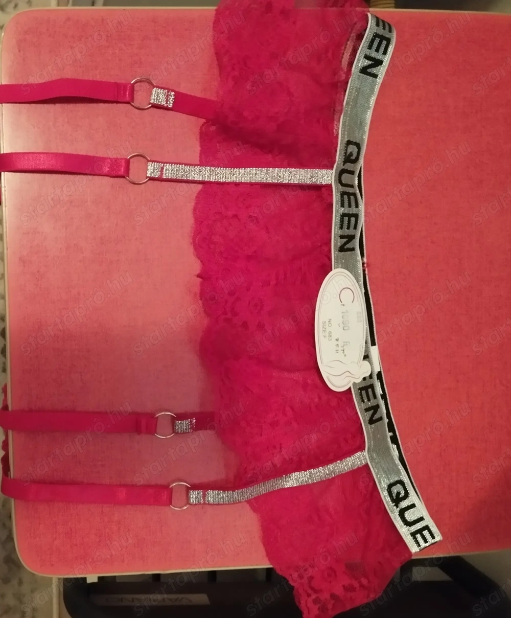 Piros harisnya tartó új eladó 