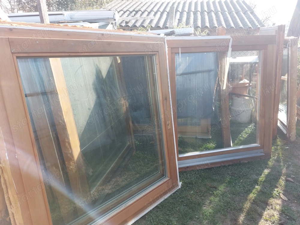 Fa ablak  sz;118 m;128 bukó nyiló  2 réteg hőszigetelt üveg kép szerinti jó állapotba 3 db van egybe