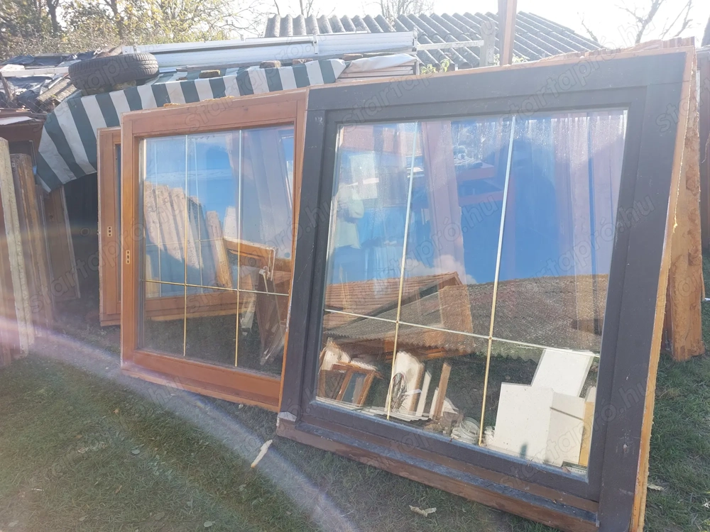 Disz osztós fa bukó nyiló-ablak sz;120 m;130 cm 5 db hőszigetelt 2 réteg üveg  van ami kivül alu bor