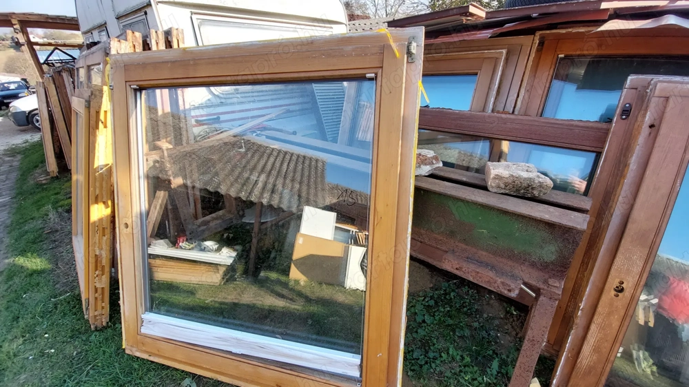 Fa bukó nyiló-ablak sz;117 m;126 cm 1 db hőszigetelt 2 réteg üveg reluxás kép szerinti állapot 35 ez