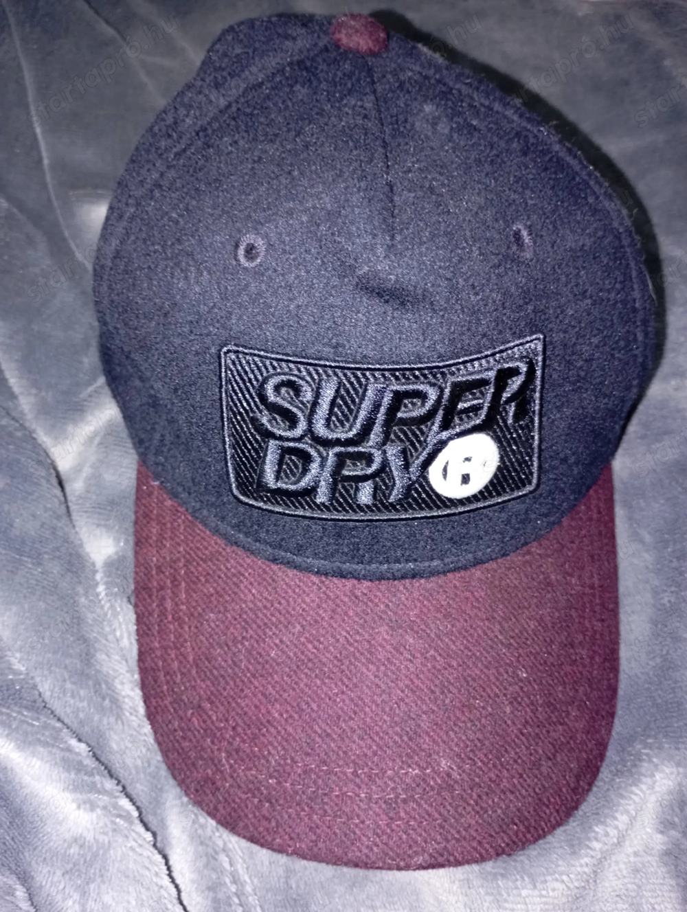 Új Superdry baseball sapka, a hidegebb őszi, téli időre javaslom.