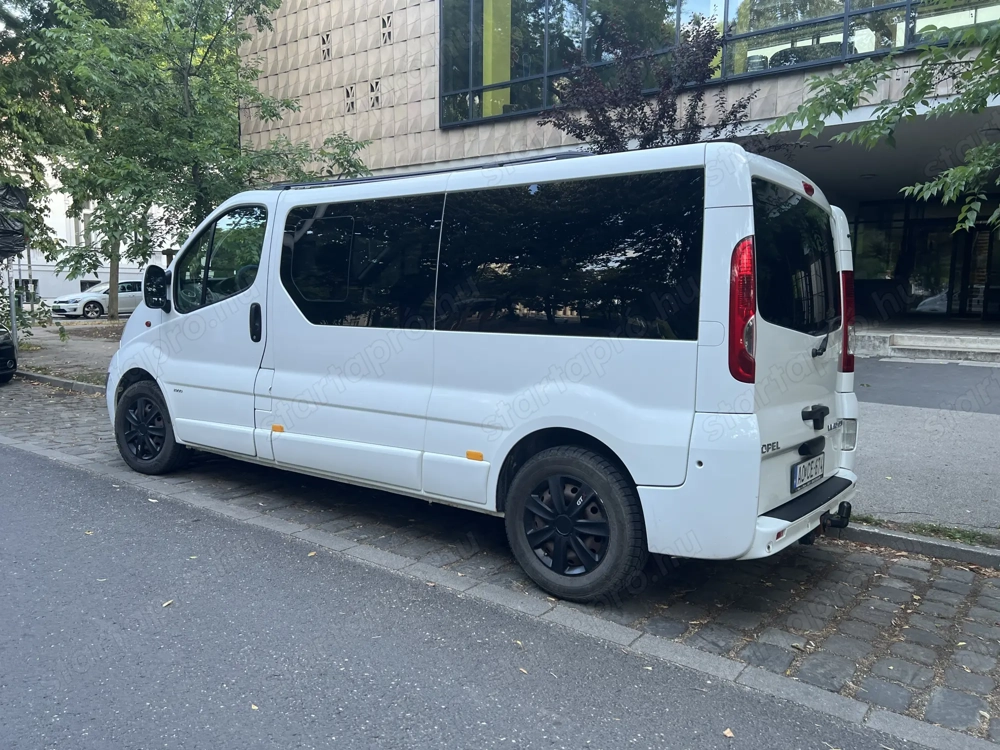 Kisbusz bérlés, 9 személyes kisbusz bérlés, kisbusz bérlés sofőrrel