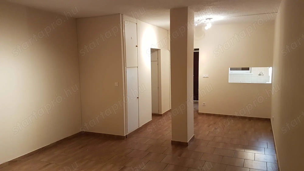 Kiadó 65nm 2,5 szoba Bp.XIII.Radnóti M.u.14.1.emelet erkélyes 330ezer+rezsi