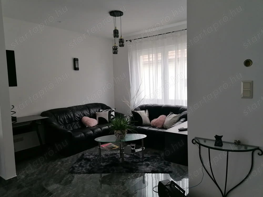 Eladó családi ház Gyál frekventált részén