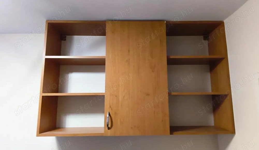 Könyv és egyéb tároló polcos szekrény eladó!