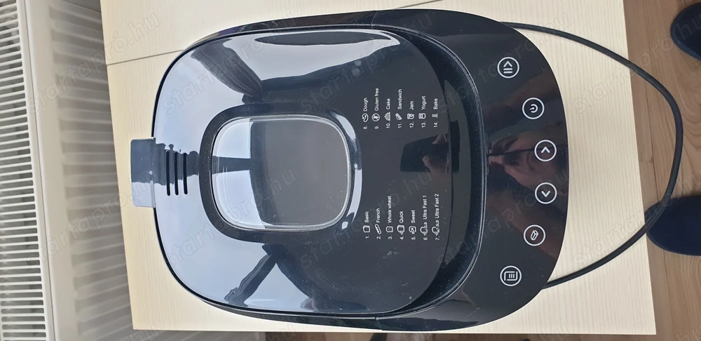 Eladó Qilive kenyérsütő