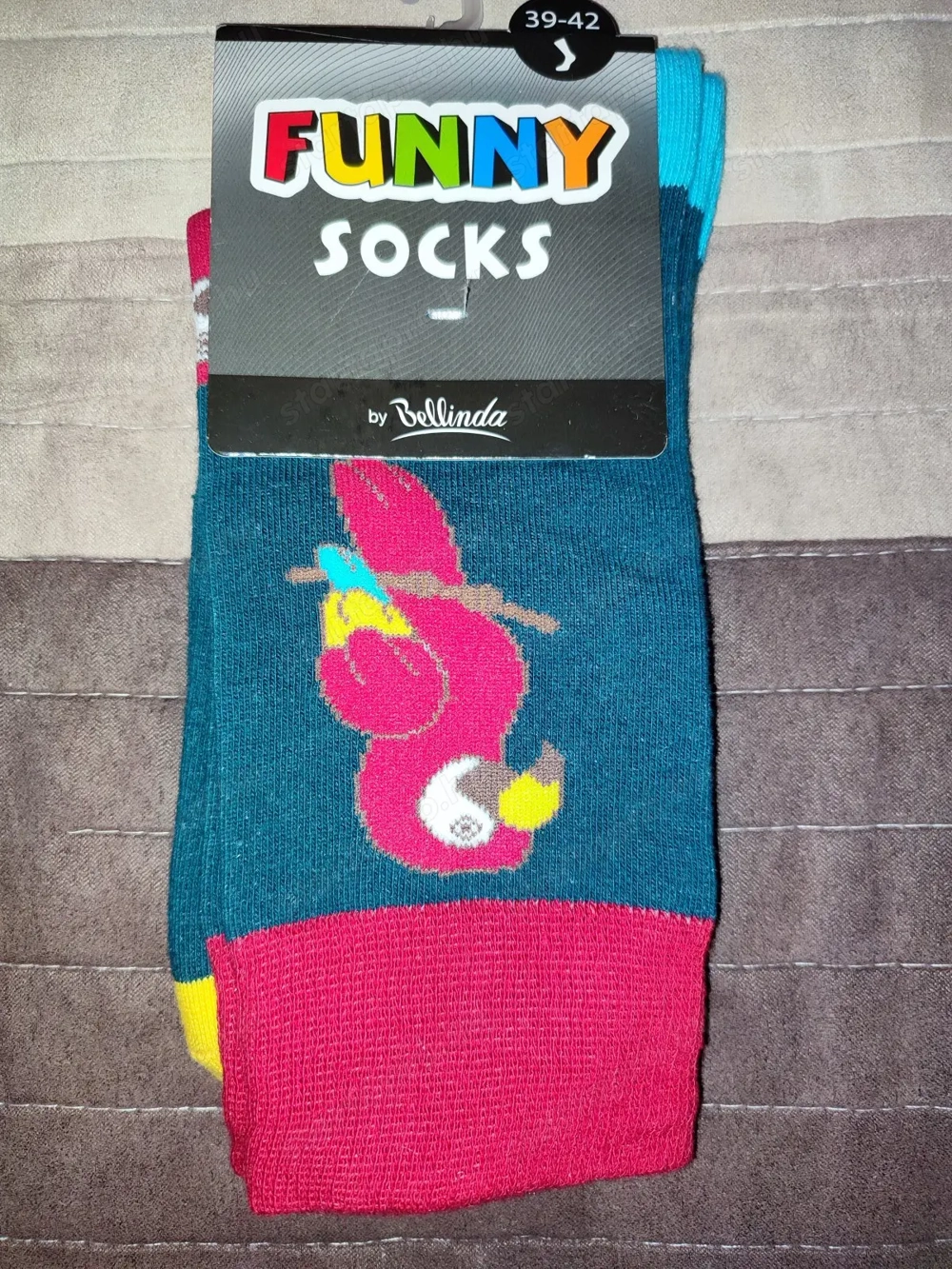 Papagájos zokni új felnőtt méret hosszú szárú