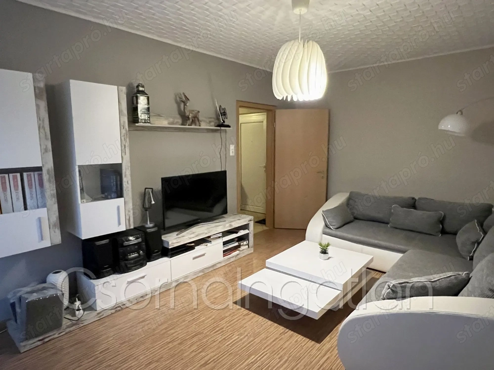 Győr -Nádorváros - földszinti erkélyes lakás KIADÓ