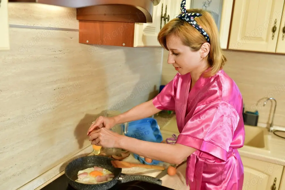 519 3. Női osztrák állás