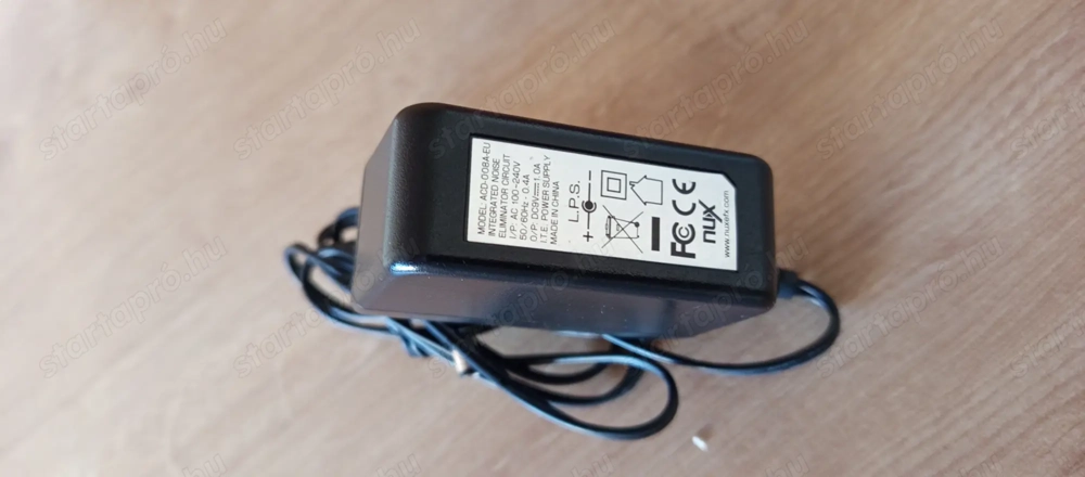   Ammon nano looperpedál kiváló állapotban eladó.  Párszor használt abszolút új. USB kábellel gépre 