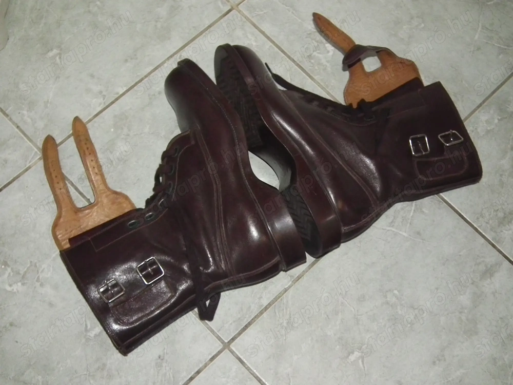 Újszerű magyar katonai bakancs surranó 43 -as (nr.5)