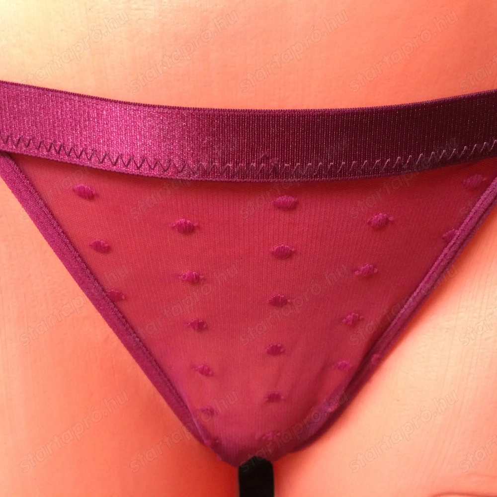 Dekoratív sötétbordó csinos fazonú tanga fehérnemű S 