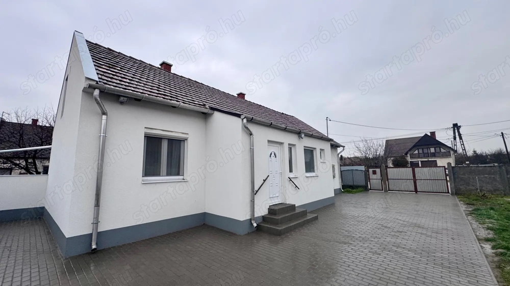 Azonnal költözhető, 98 nm-es, önálló felújított családi ház, hosszútávra kiadó!