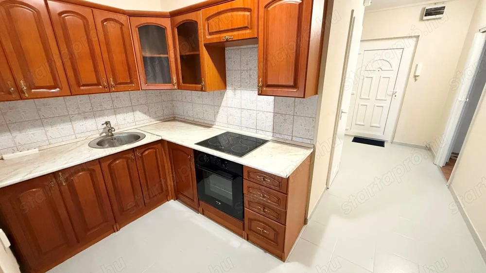 Nyíregyháza Szalag utcán 49 nm-es 2 szobás jó állapotú lakás 2. emeleten eladó