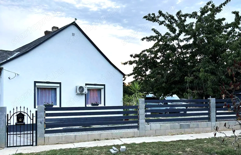 Családi ház Nagytótfaluban Siklós mellett modernizálva, olcsón eladó