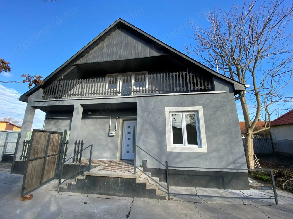 Kiskunhalas Felsővárosban felújított, 2 szintes 135 m2-es családi ház eladó!