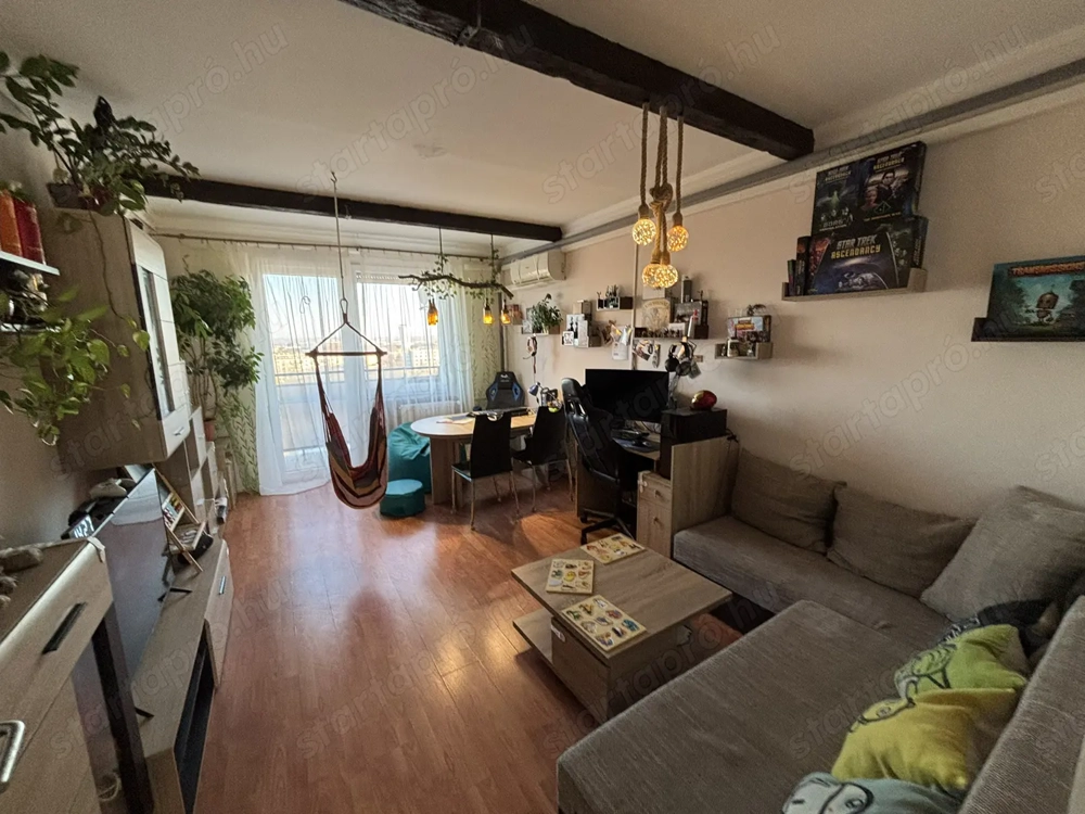 Gyönyörű panoráma, erkély, városközpont! 