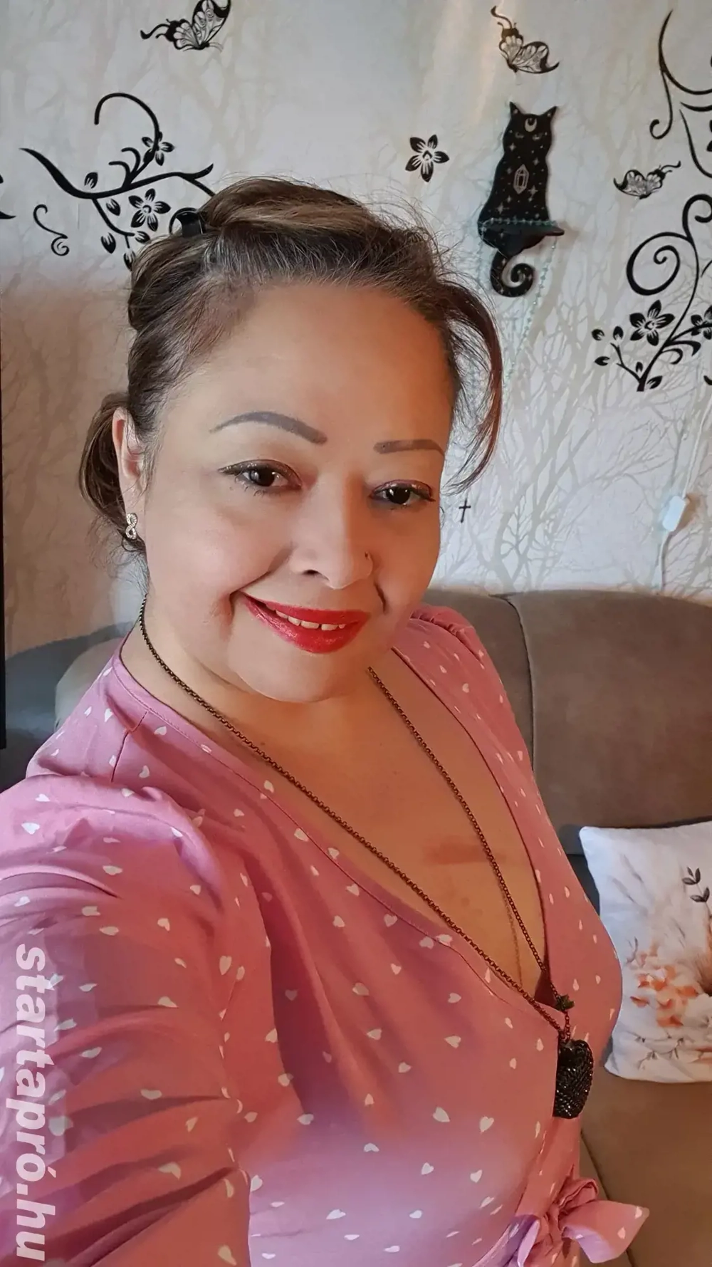 Házvezető társalkodó 