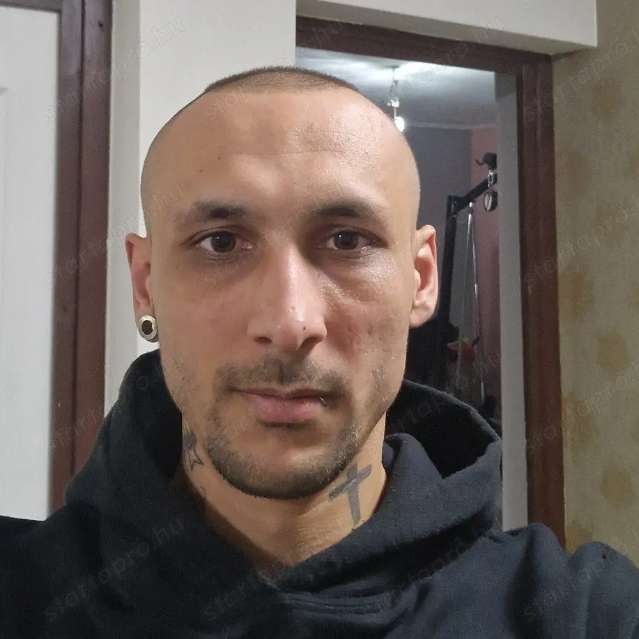 Alkalmi vagy tartós szexpartnert keresek 