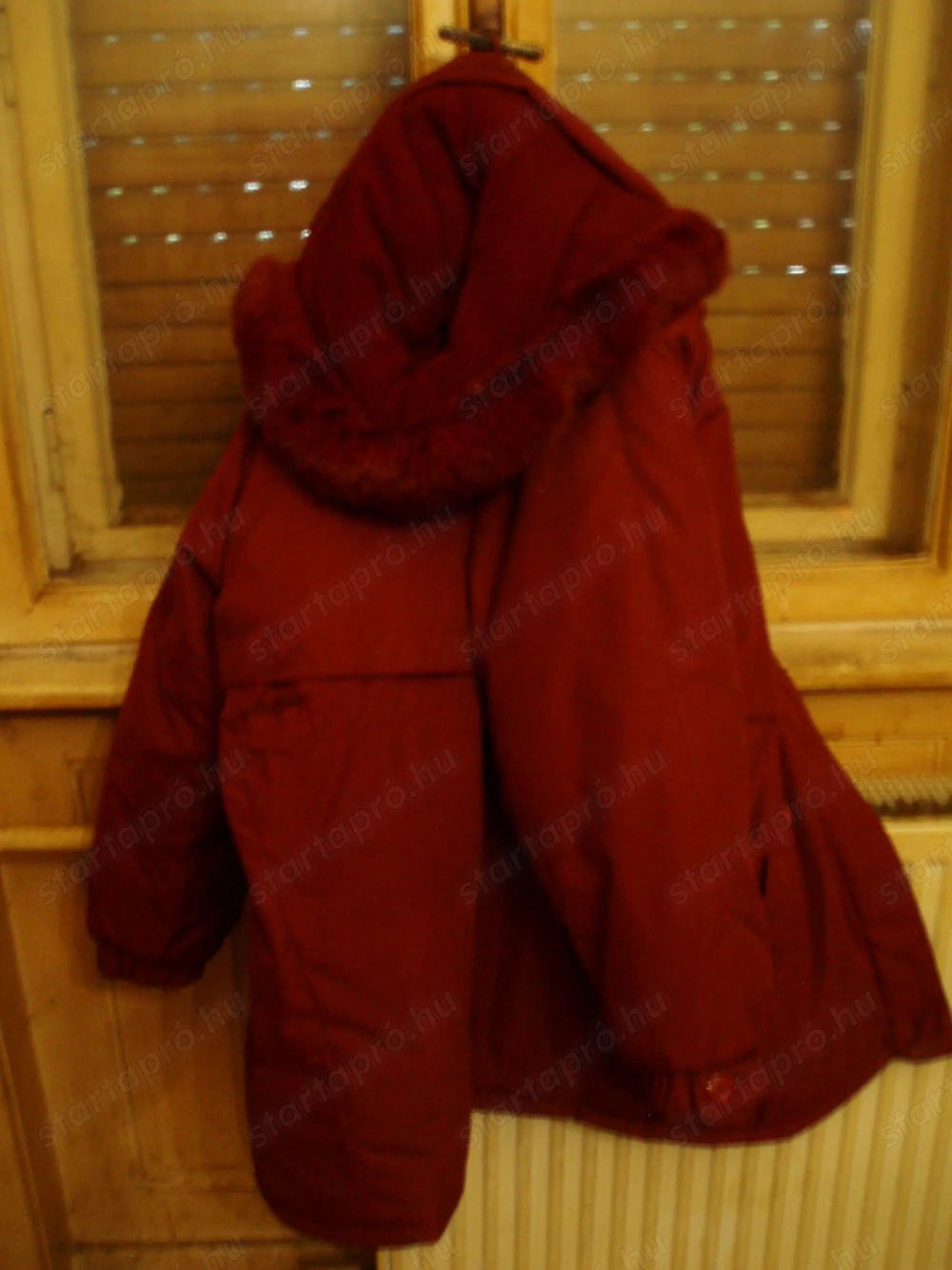 Sötét meggypiros női télikabát eladó