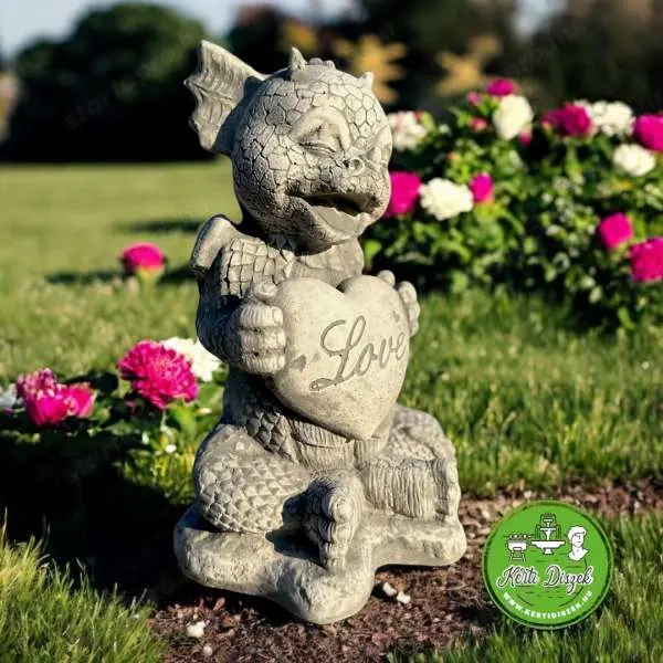 Szerető kis sárkány, love szív