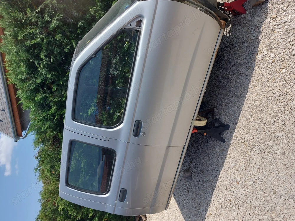 Nissan pickup D22  2004  yd25 motor alkatrészek