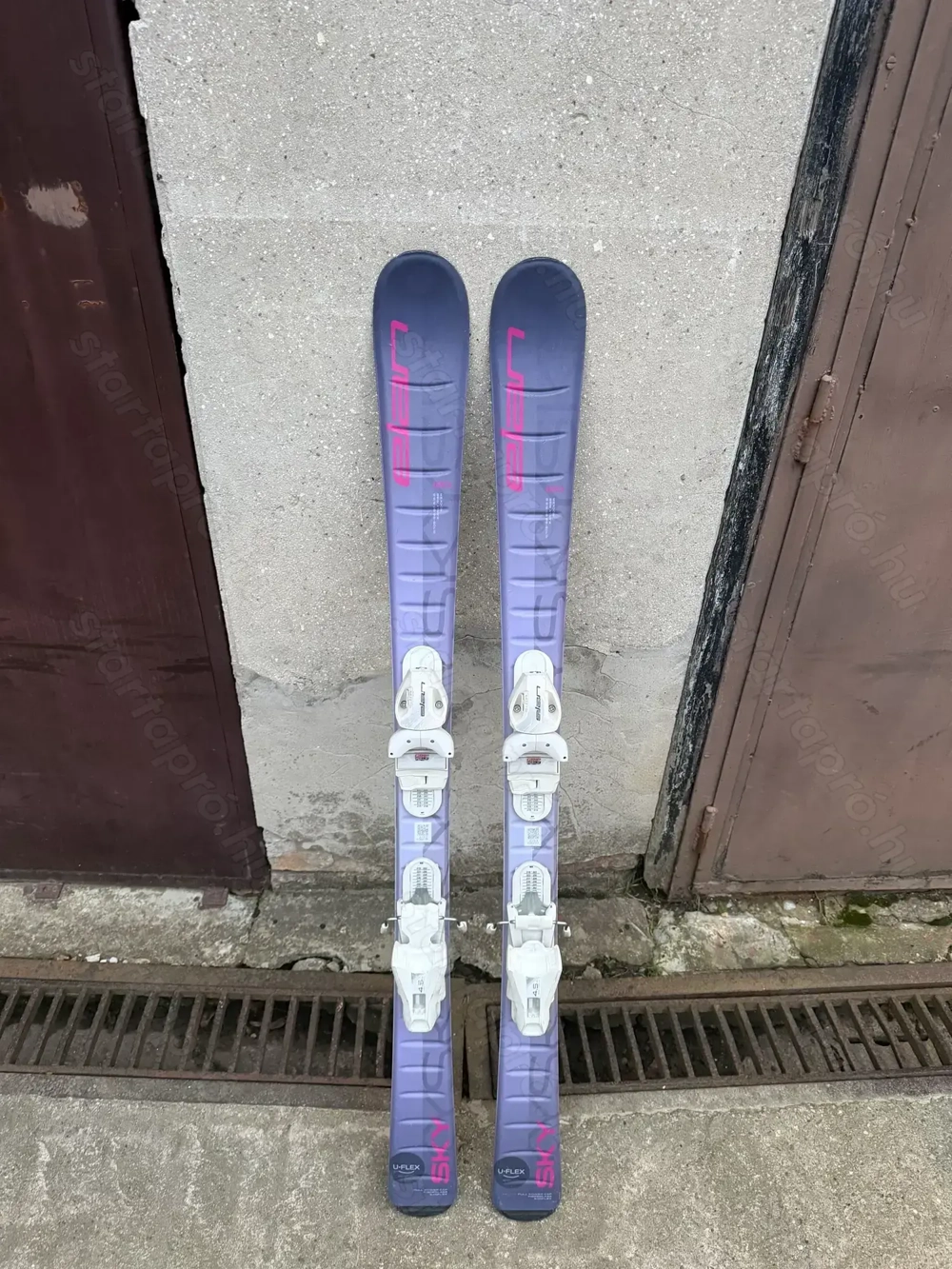 120 cm Elan Sky U-flex lányos gyerek carving síléc jó állapotban 40.000 Ft.