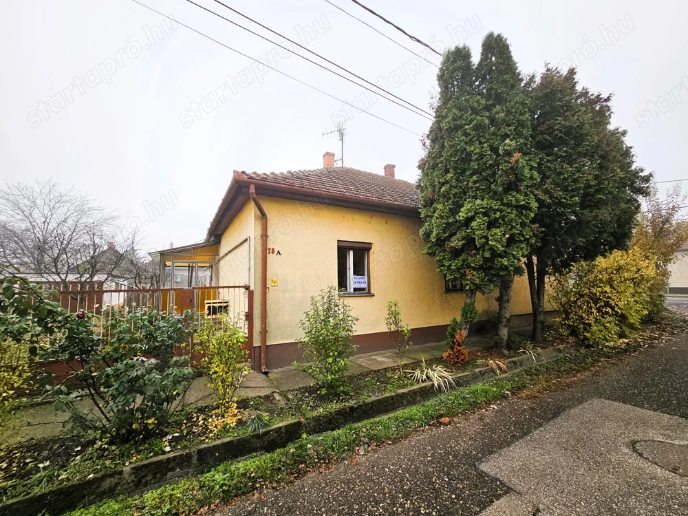 Kiskunfélegyháza Izsáki úton 2 szobás családi ház garázzsal eladó!