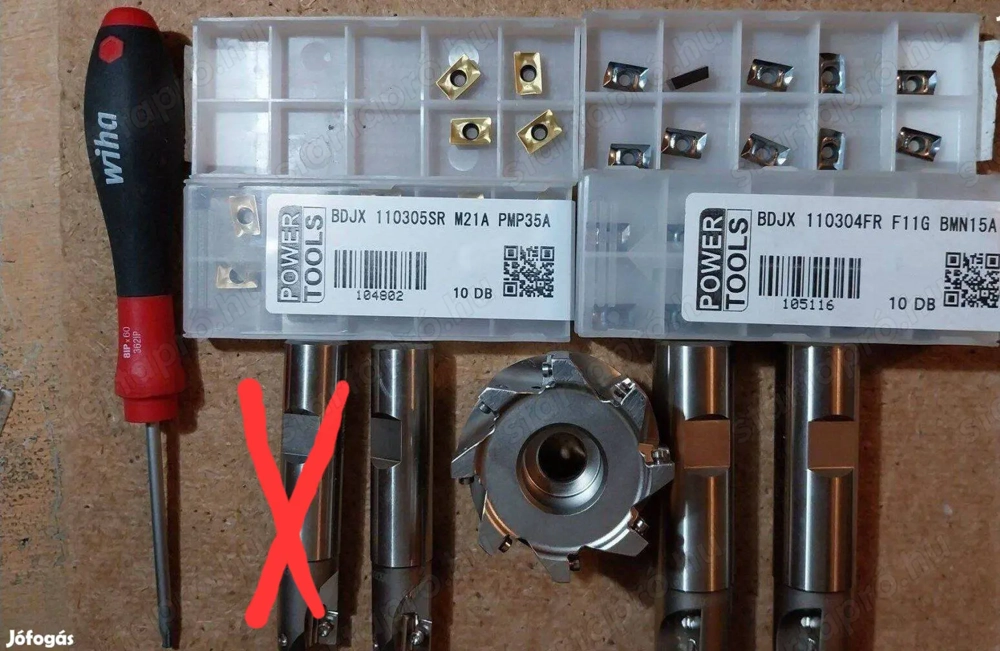 Eladó új lapkás maró szett 34db lapkával és csavarhúzóval.