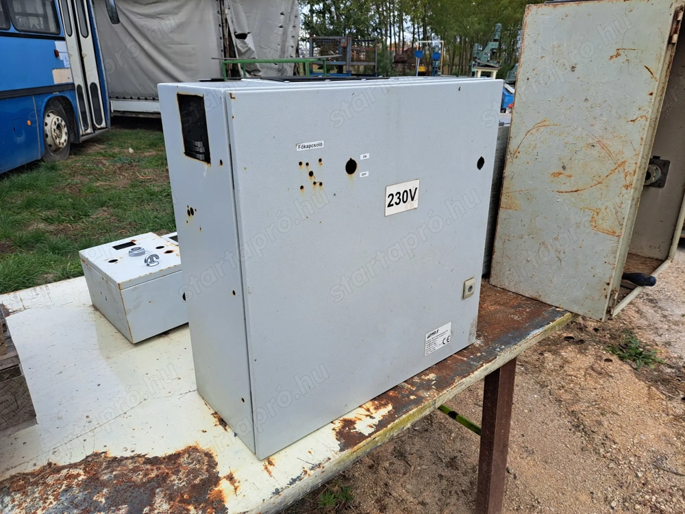 Eladó villamos kapcsoló szekrény Rittal elektromos elosztó 60x60x25