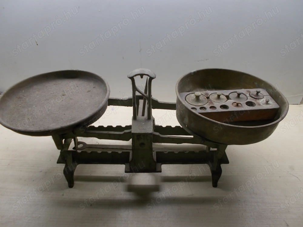 Régi 5 kg os piaci kofa mérleg - dekorció -