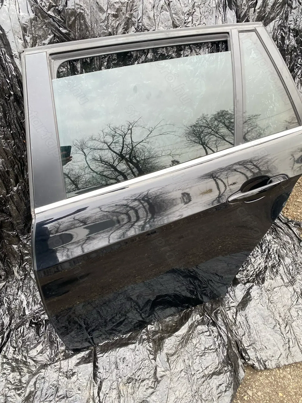 BMW 3-as E91 LCD bal hátsó ajtó Schwarz 2 színkód külön jobbos visszapillantó 20.000 db küszöb 20.00