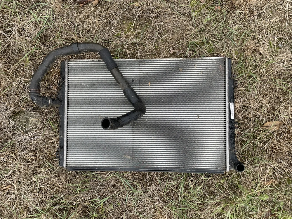 Volkswagen Golf V Hűtő  1K0 121 251 N posta megoldható  