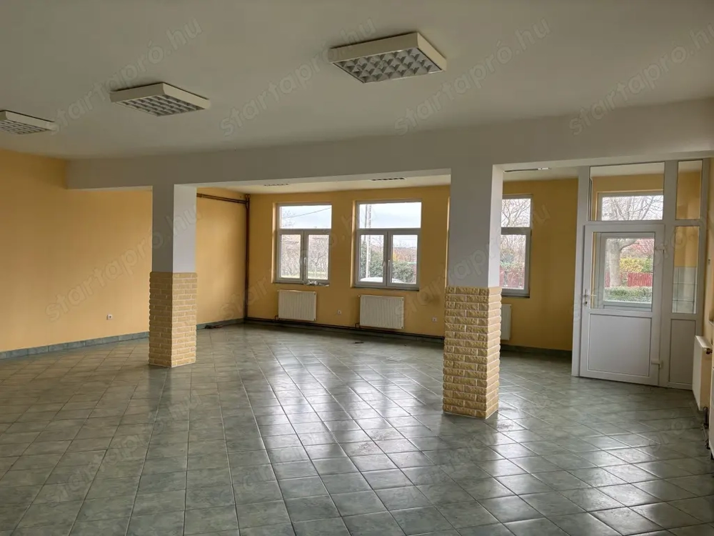 Eladó sokoldalú üzlethelyiség, mely akár családi házzá is alakítható!
