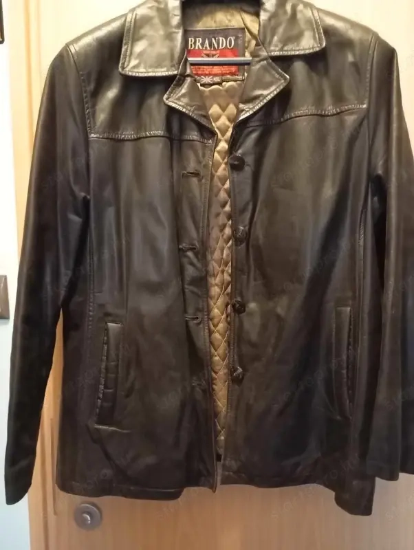 Brando női bőrkabát eladó kifogástalan állapotban.