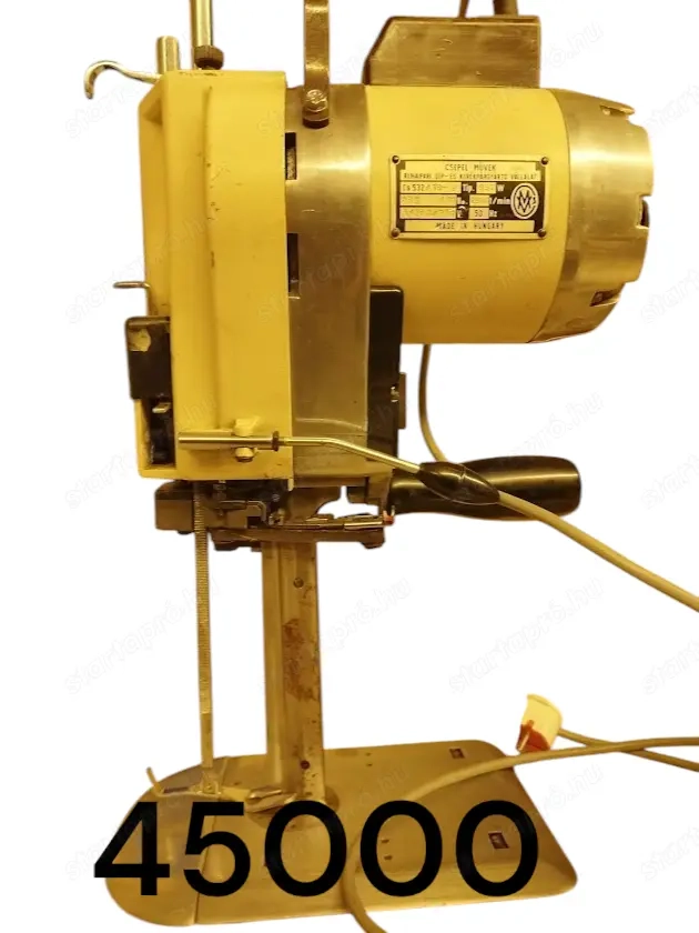 Önélezös szabászgép  220W 380W működik. Használt, de jó állapotu.