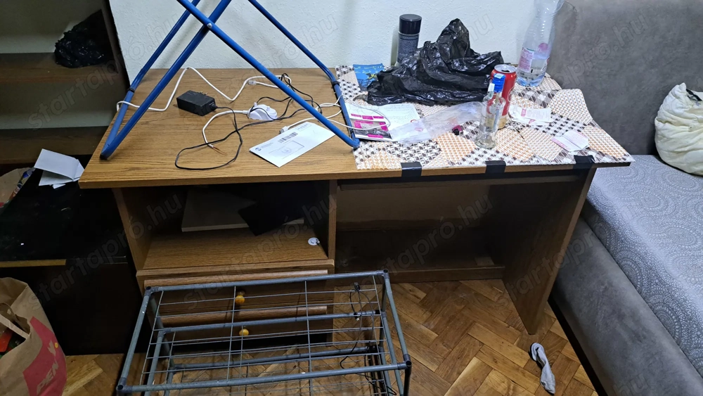 Használt íróasztal