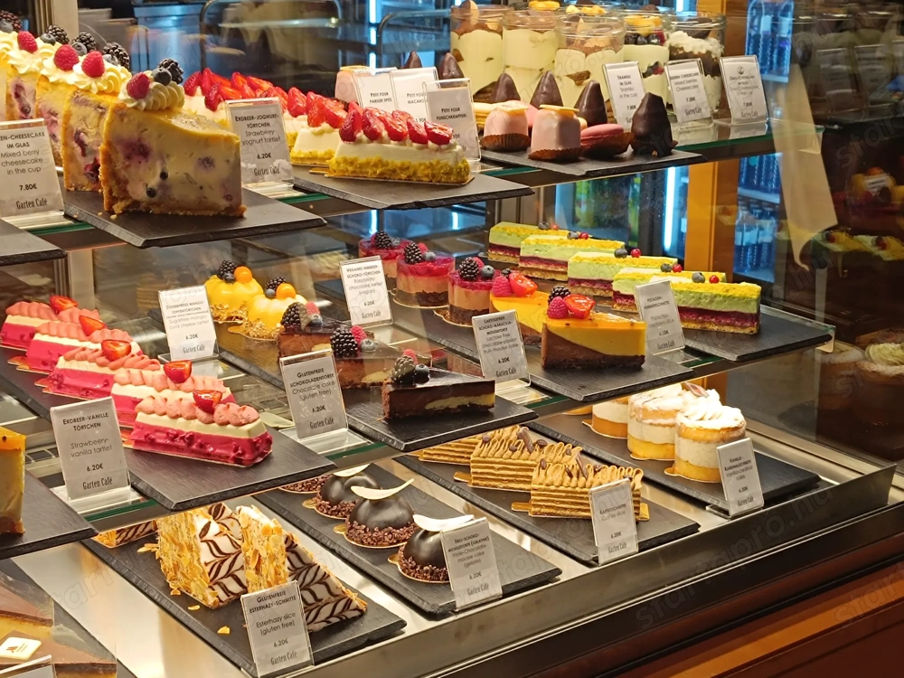 Bécsi pékségbe, cukrászatba betanított munkásokat