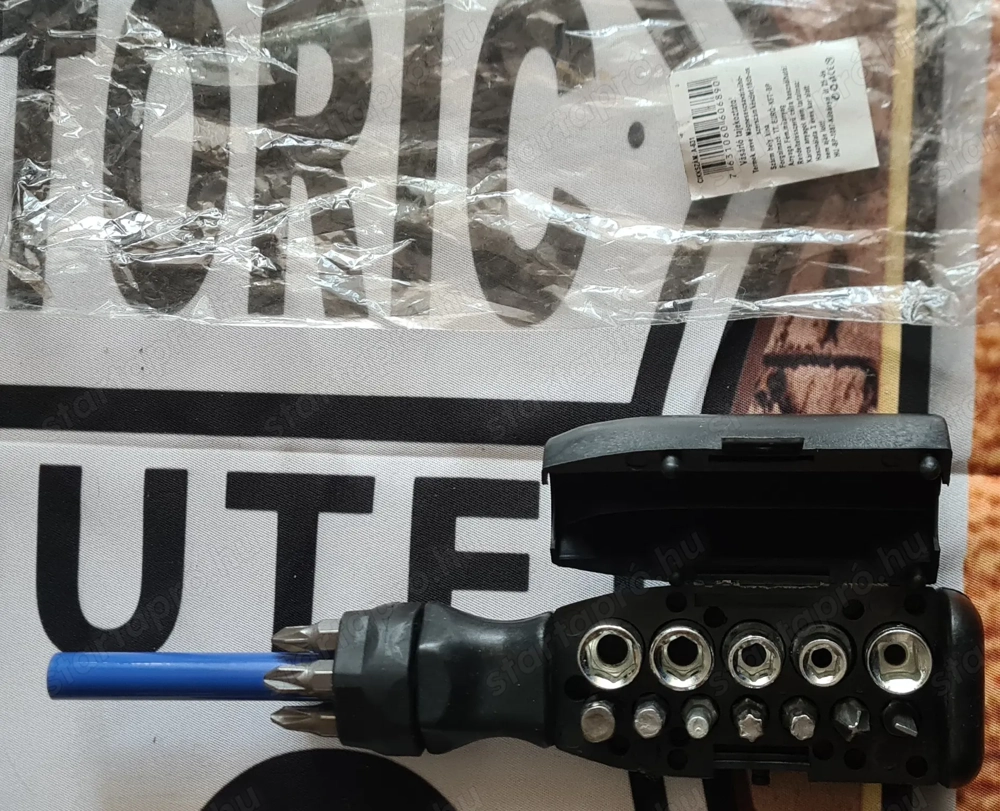 Csavarozó készlet, kihúzható mágnessel