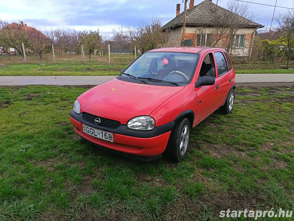 Eladó kicsi szeretett autóm.