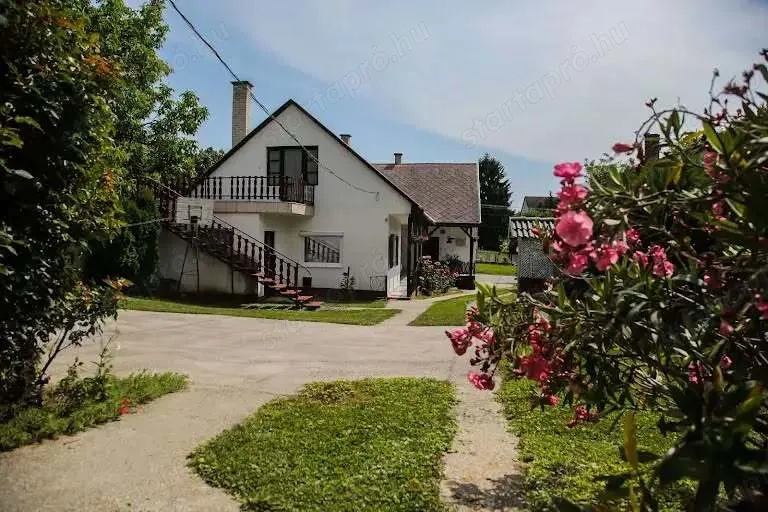 5. Igali 5 apartmanos üdülőház 52,5 M