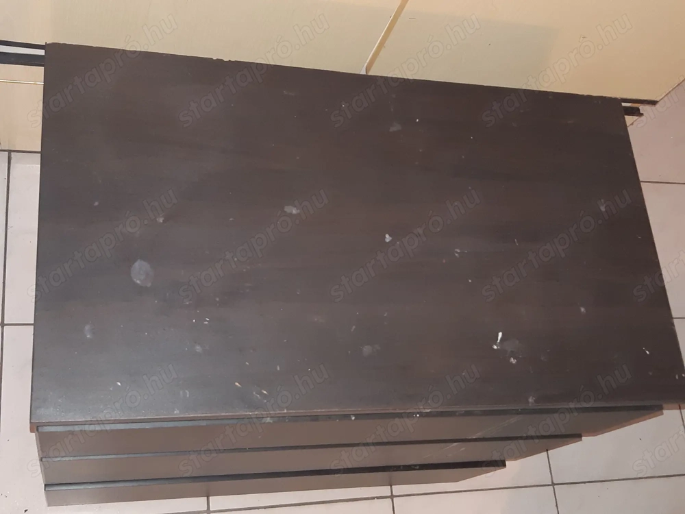 3 fiókos sötét barna komód 40x70cm széles