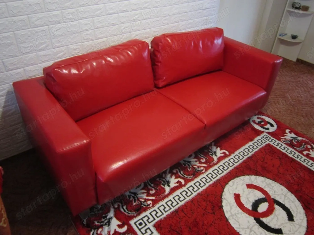 Újszerű Háromszemélyes piros szép fényes műbőr MG ECO BŐR kanapé Valery III * Hódmezővásárhelyen